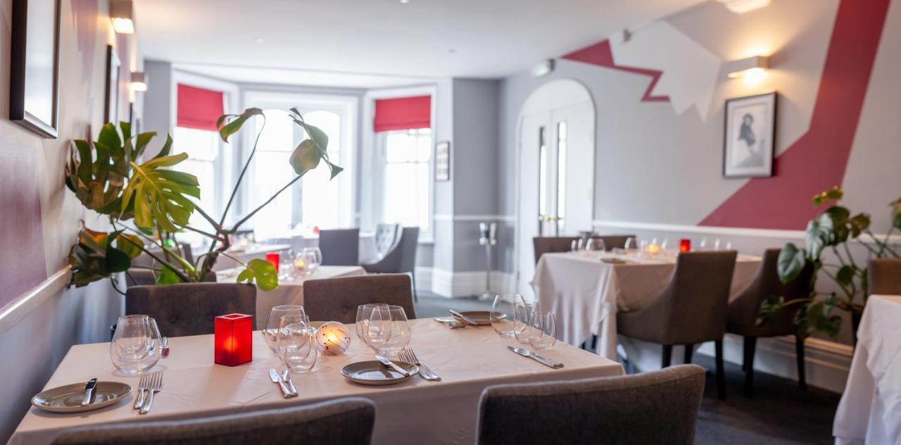 The Seaview Hotel And Restaurant Exteriör bild