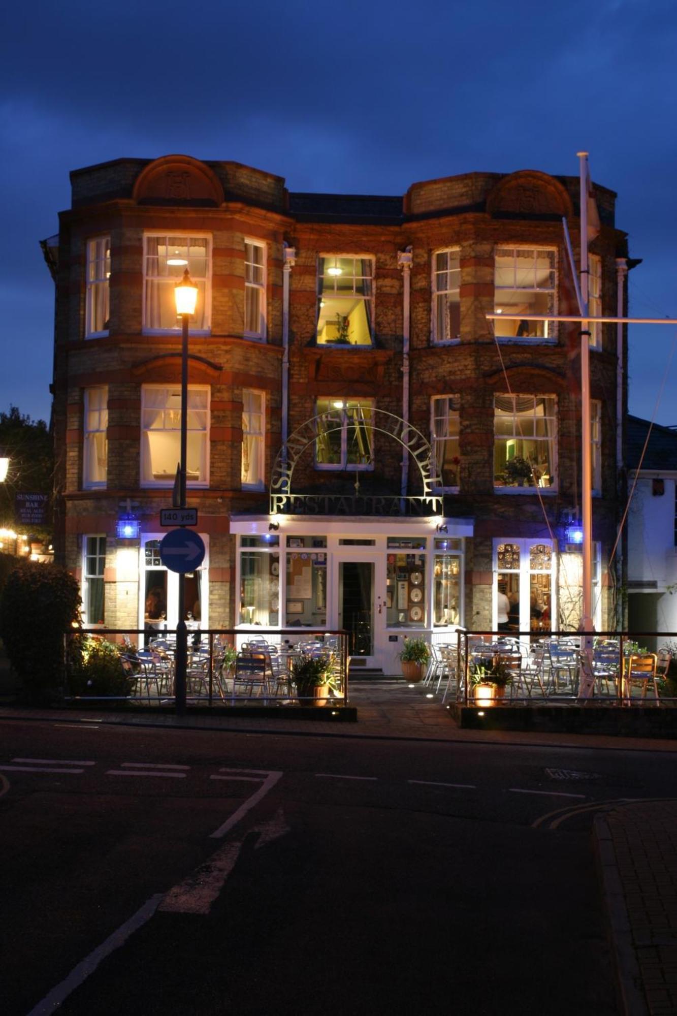 The Seaview Hotel And Restaurant Exteriör bild
